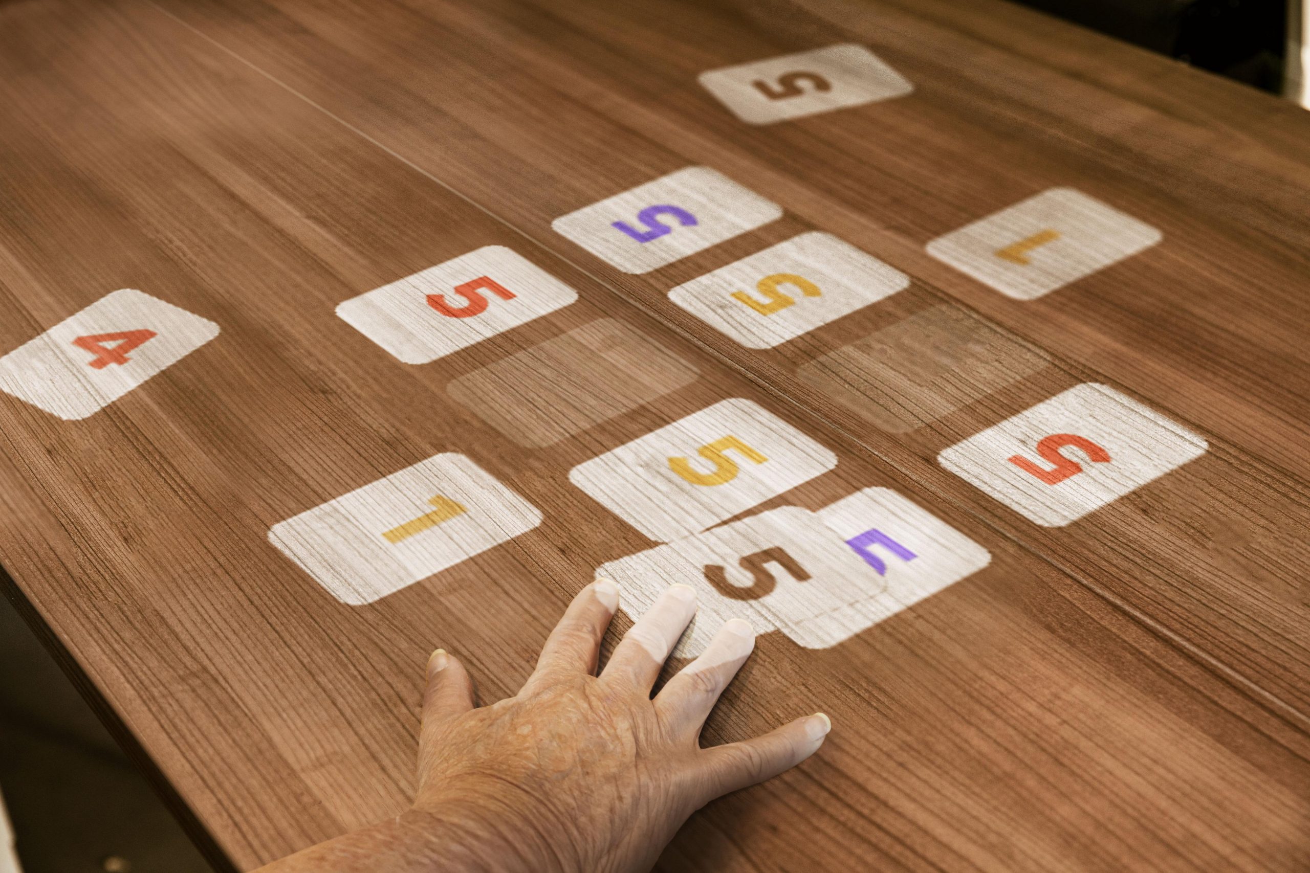 Spelfoto Rummyreeksen Senioren Tovertafel